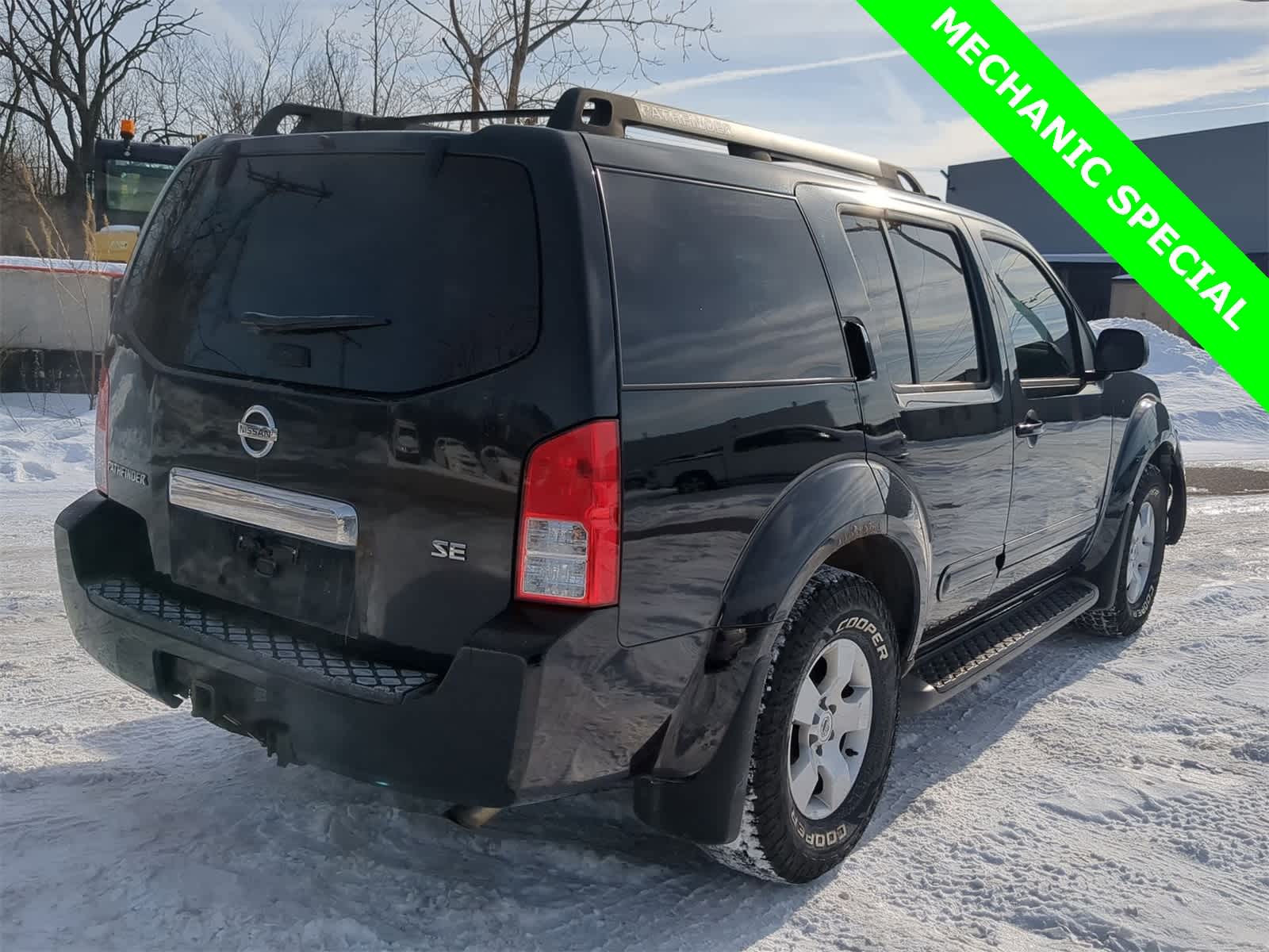 Thumbnail: 2007 Nissan Pathfinder - 14