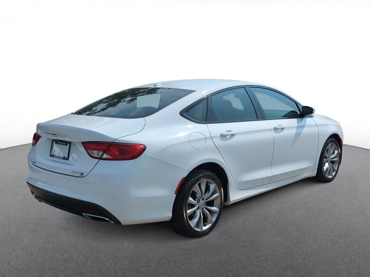 Thumbnail: 2016 Chrysler 200 - 8