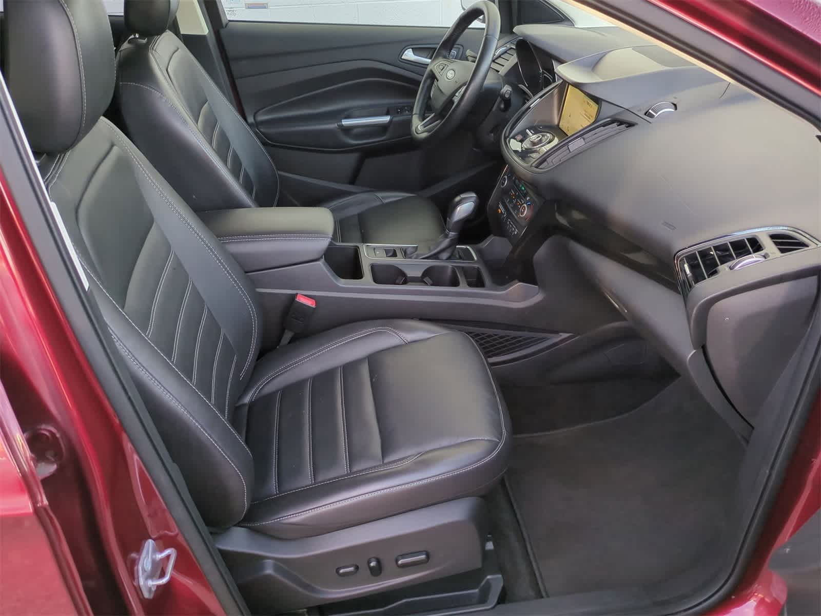 Thumbnail: 2019 Ford Escape - 20