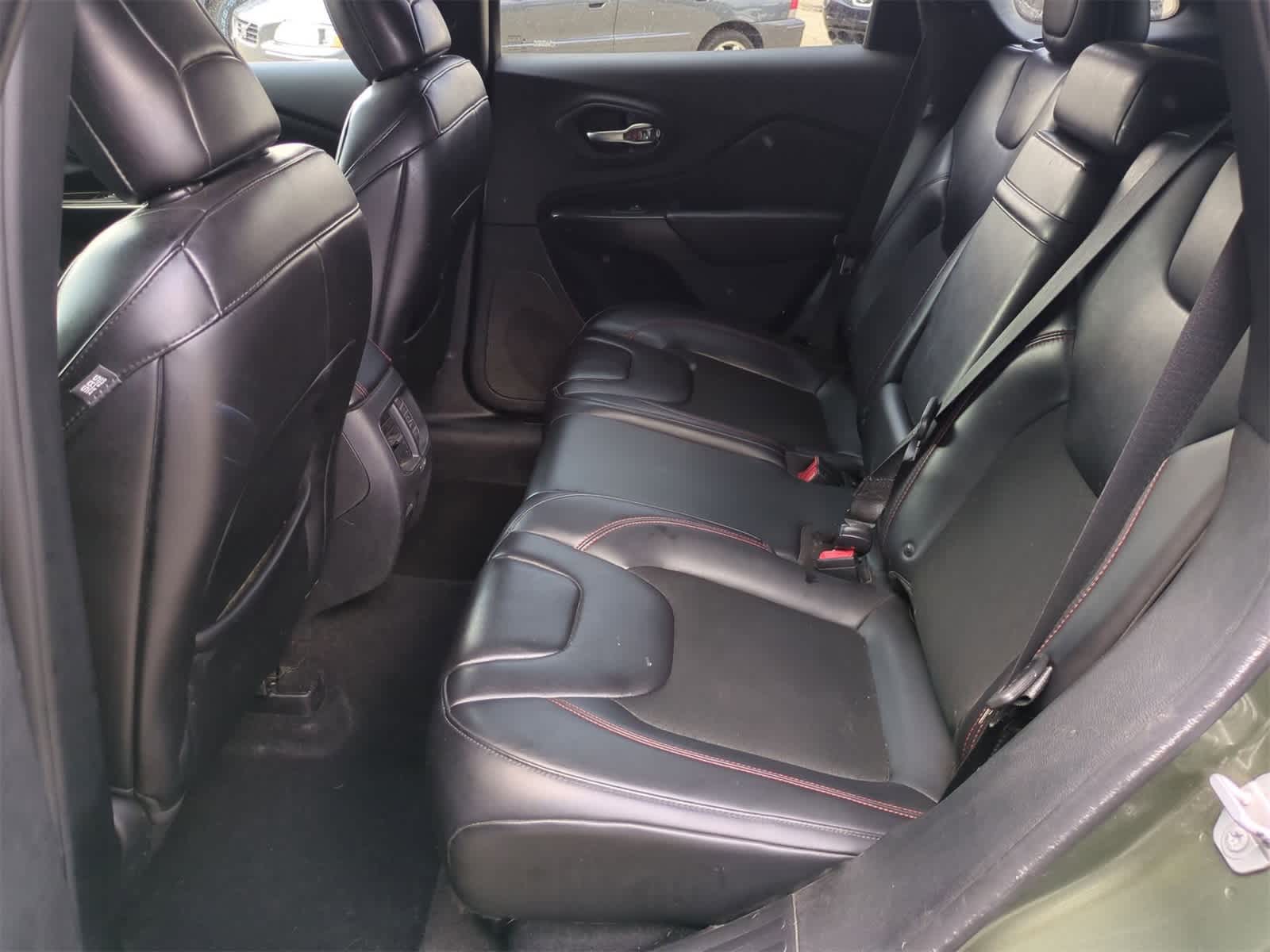 2019 Jeep Cherokee Trailhawk 17