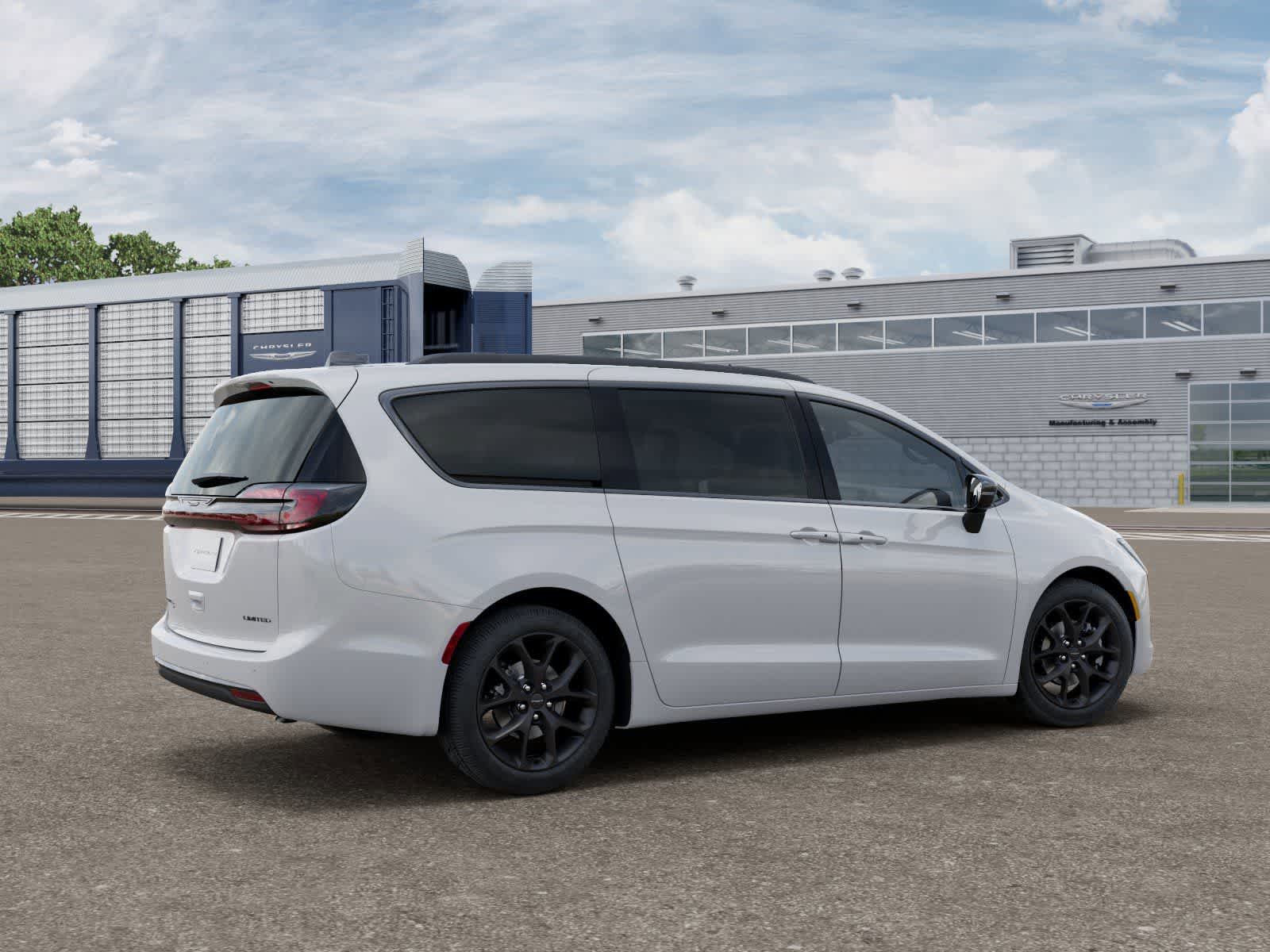 Thumbnail: 2027 Chrysler Pacifica - 4