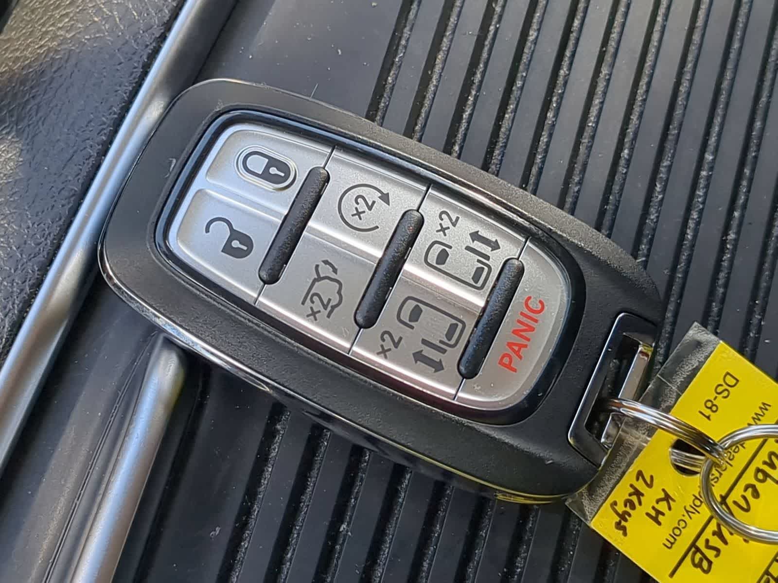 Thumbnail: 2024 Chrysler Pacifica - 33