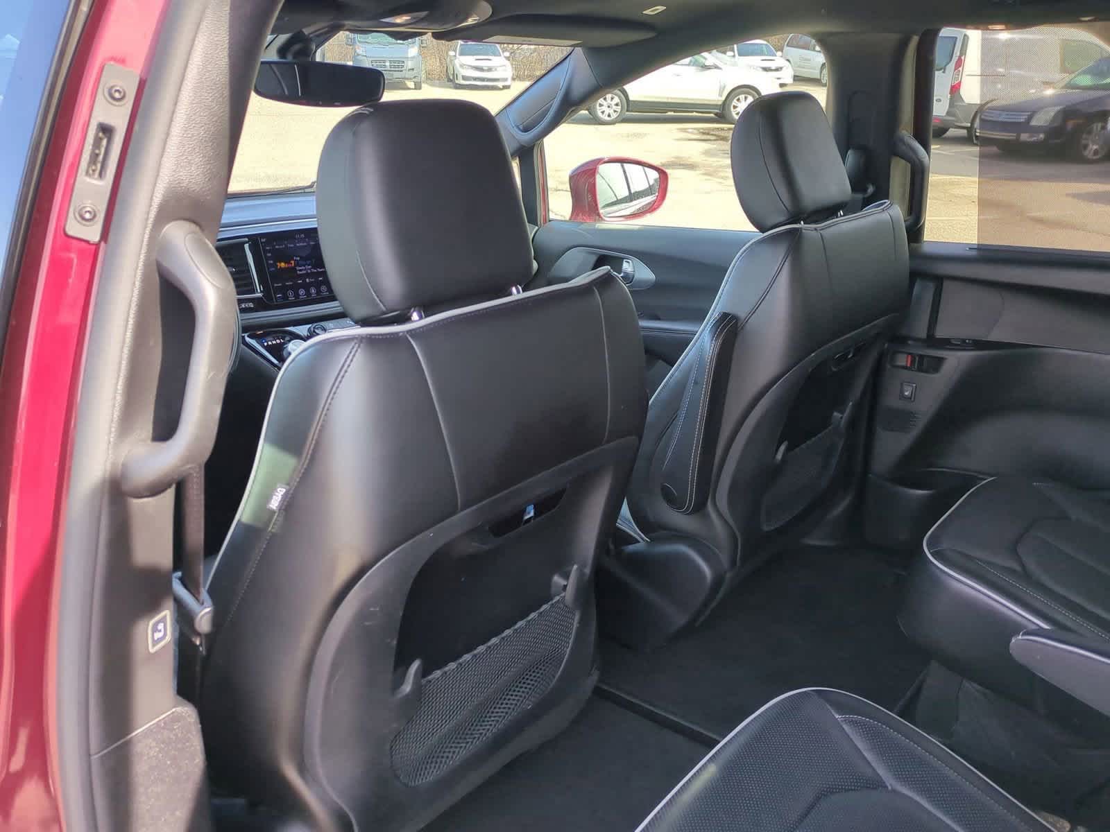 Thumbnail: 2019 Chrysler Pacifica - 16