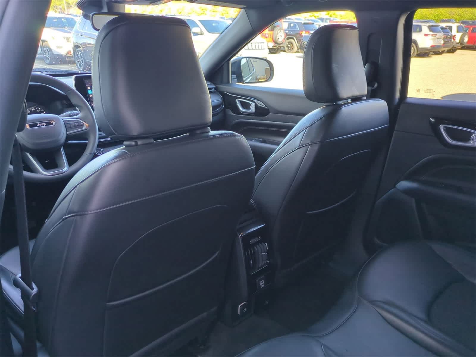 Thumbnail: 2022 Jeep Compass - 18