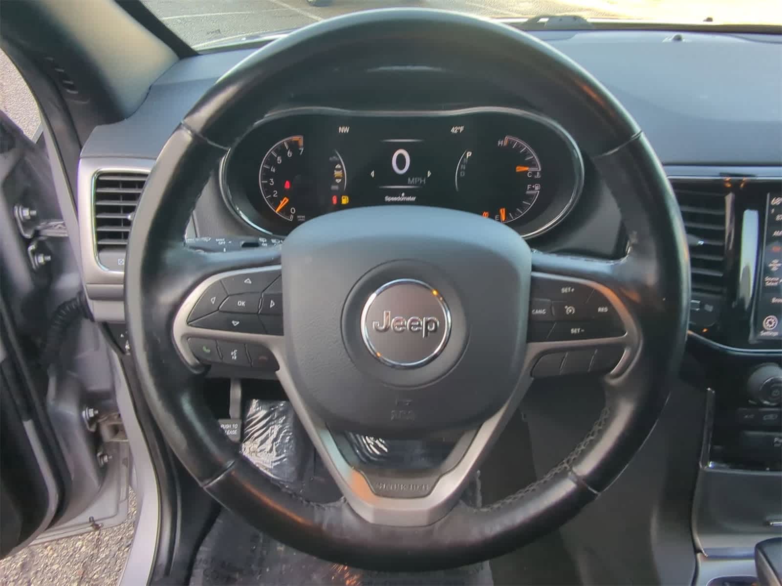 Thumbnail: 2020 Jeep Grand Cherokee - 22