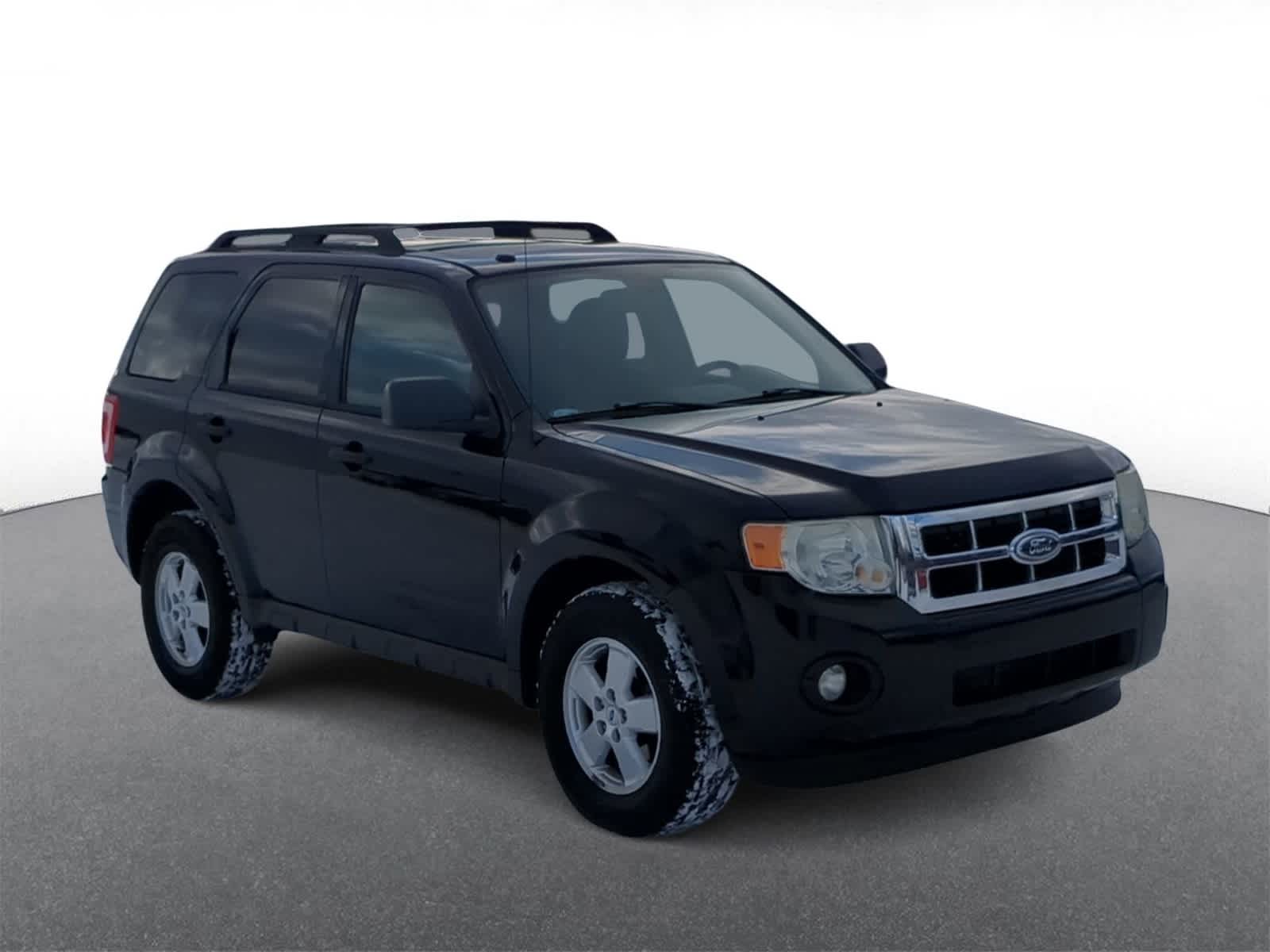Used 2009 Ford Escape XLT with VIN 1FMCU03G89KA34016 for sale in Troy, MI