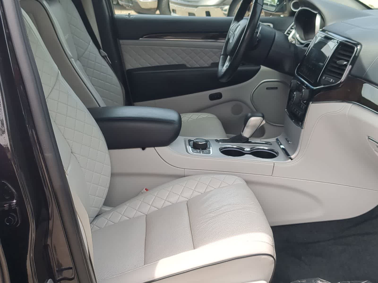 Thumbnail: 2019 Jeep Grand Cherokee - 21