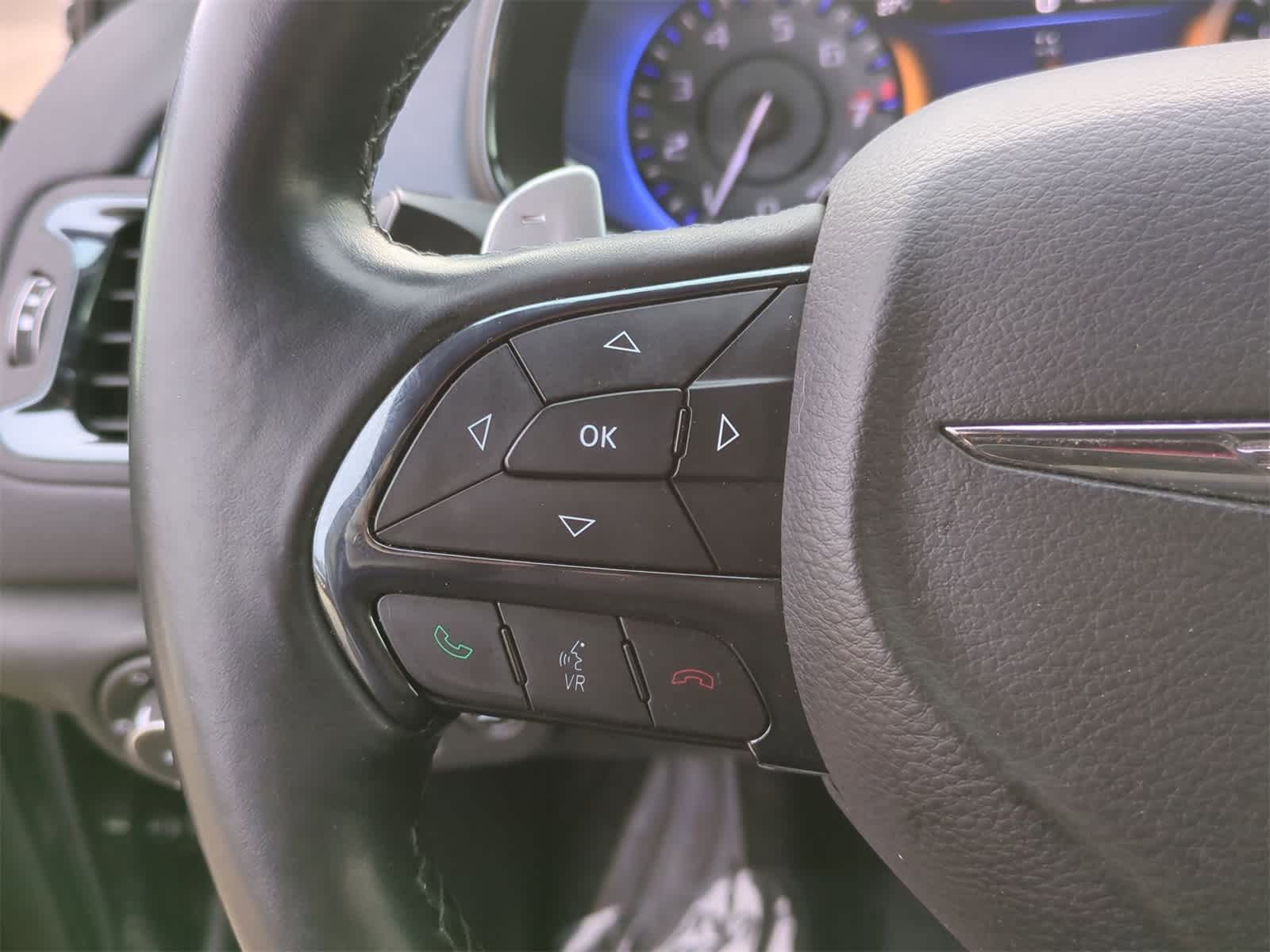 Thumbnail: 2015 Chrysler 200 - 23