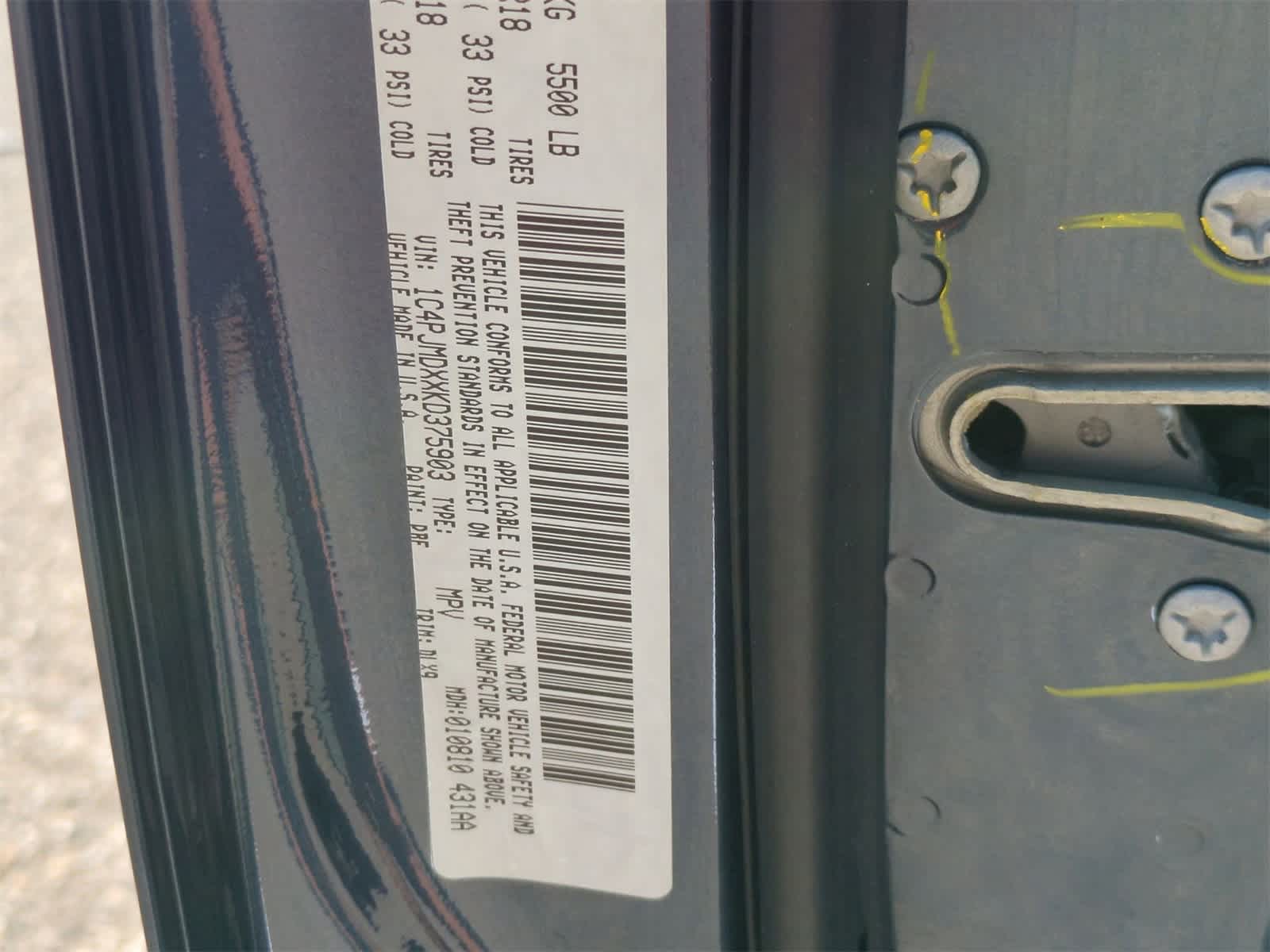 Thumbnail: 2019 Jeep Cherokee - 35