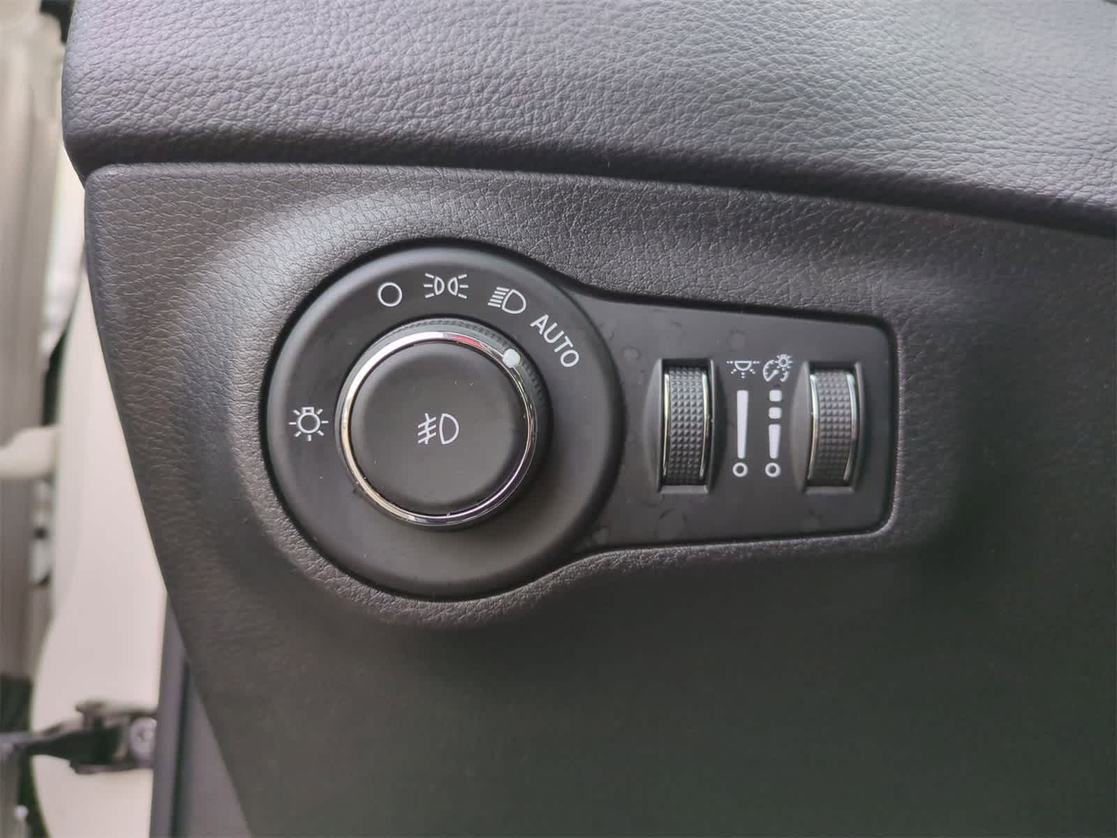 Thumbnail: 2018 Jeep Compass - 28