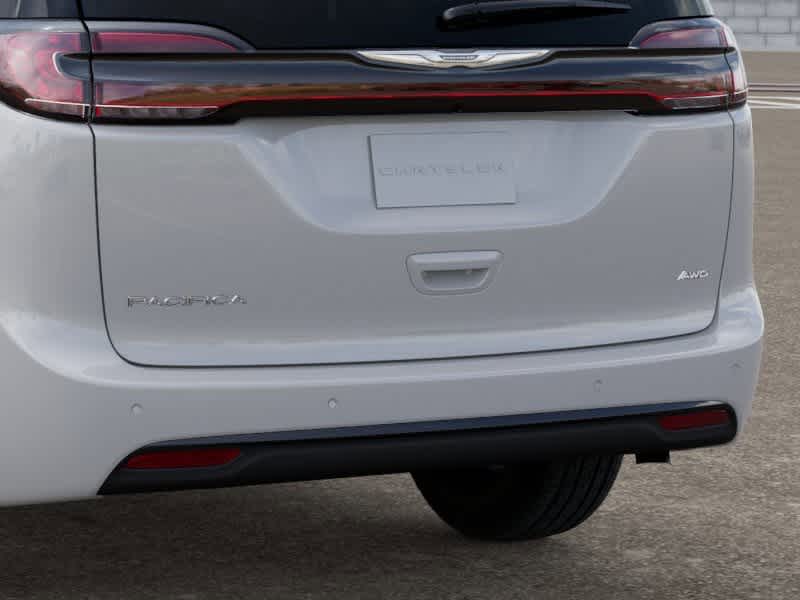 Thumbnail: 2026 Chrysler Pacifica - 13