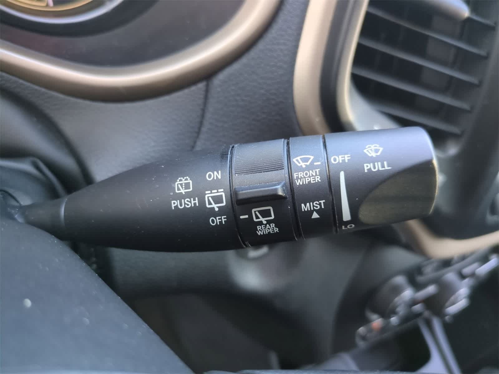 Thumbnail: 2016 Jeep Cherokee - 26