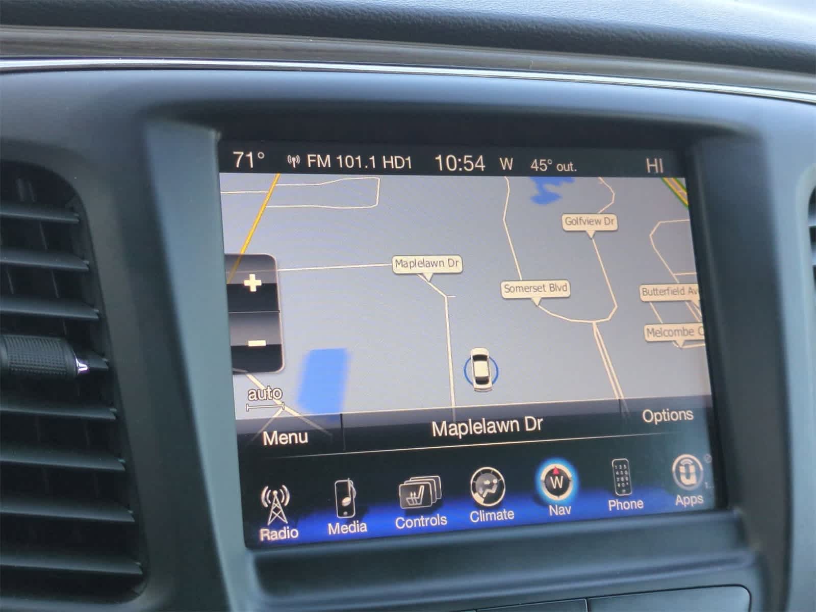 Thumbnail: 2015 Chrysler 200 - 28