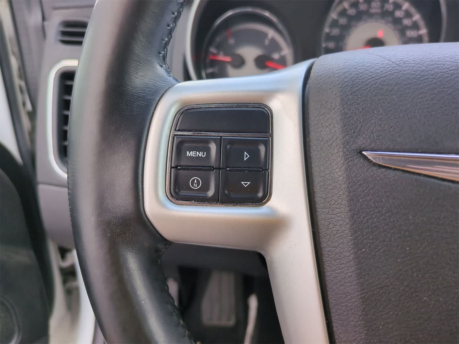 2012 Chrysler 200 Touring 20