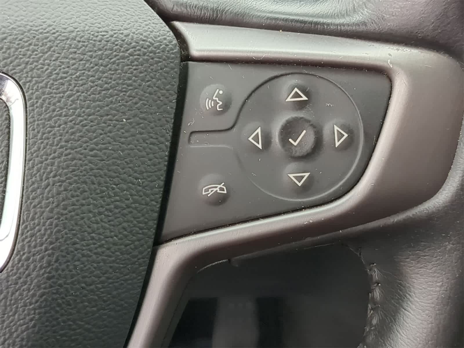 Thumbnail: 2017 GMC Acadia - 31