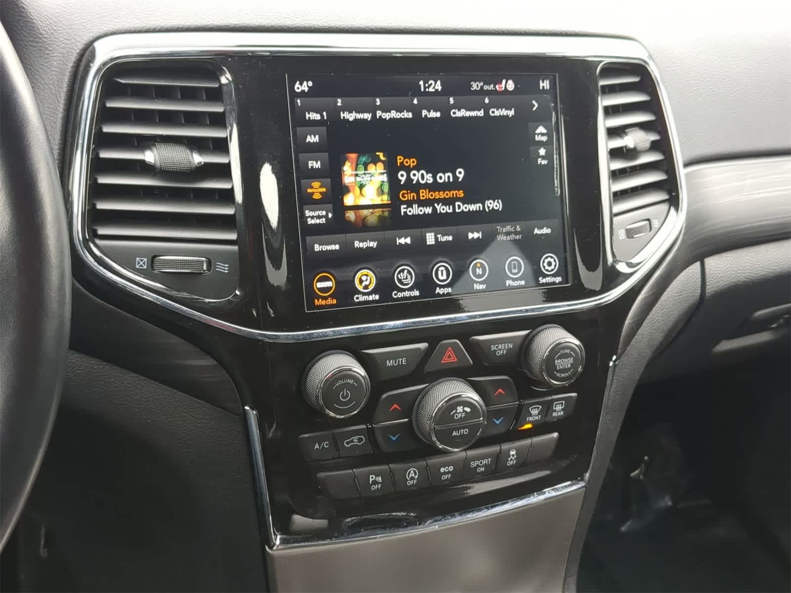 Thumbnail: 2022 Jeep Grand Cherokee - 33