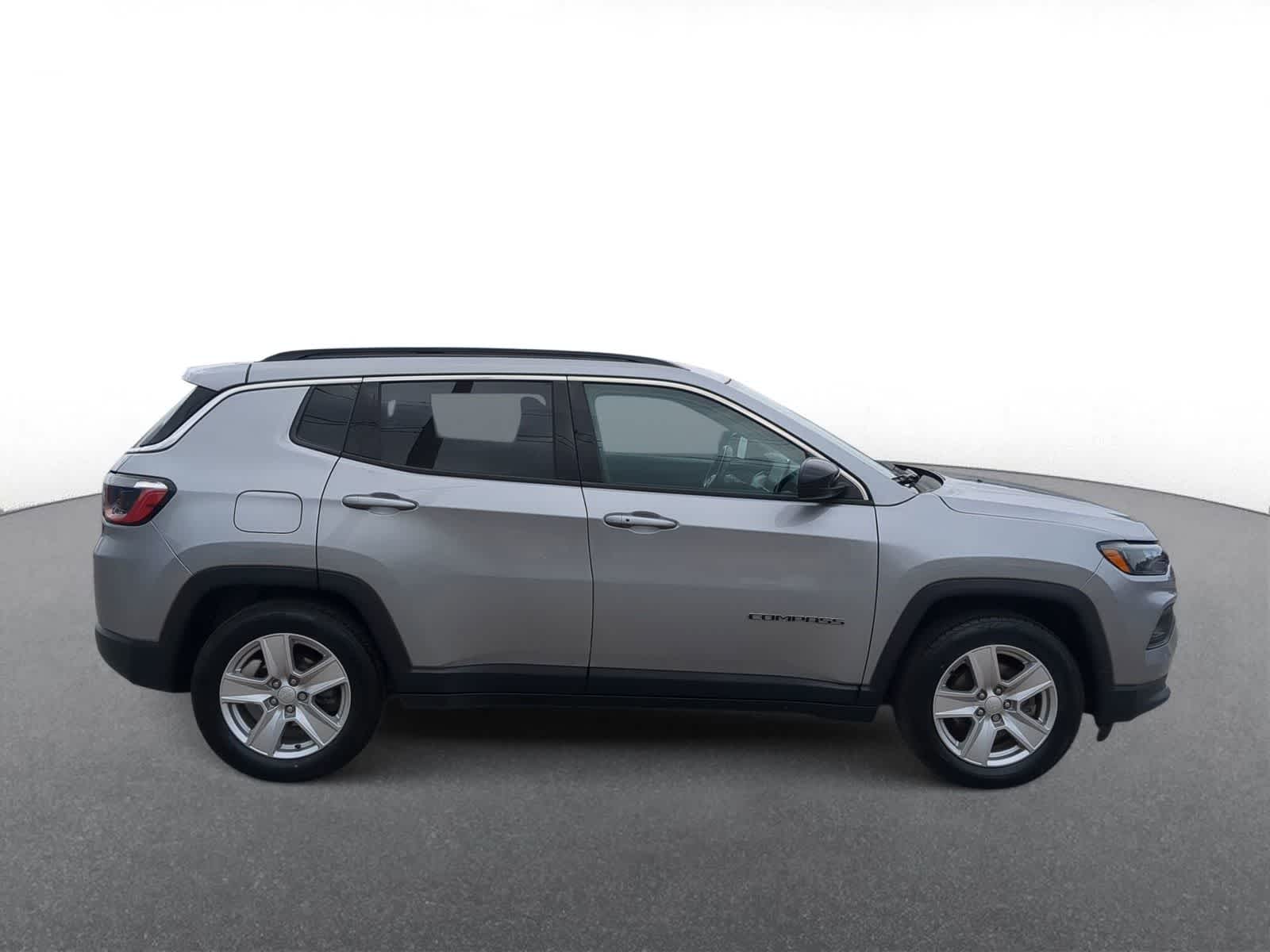 Thumbnail: 2022 Jeep Compass - 9