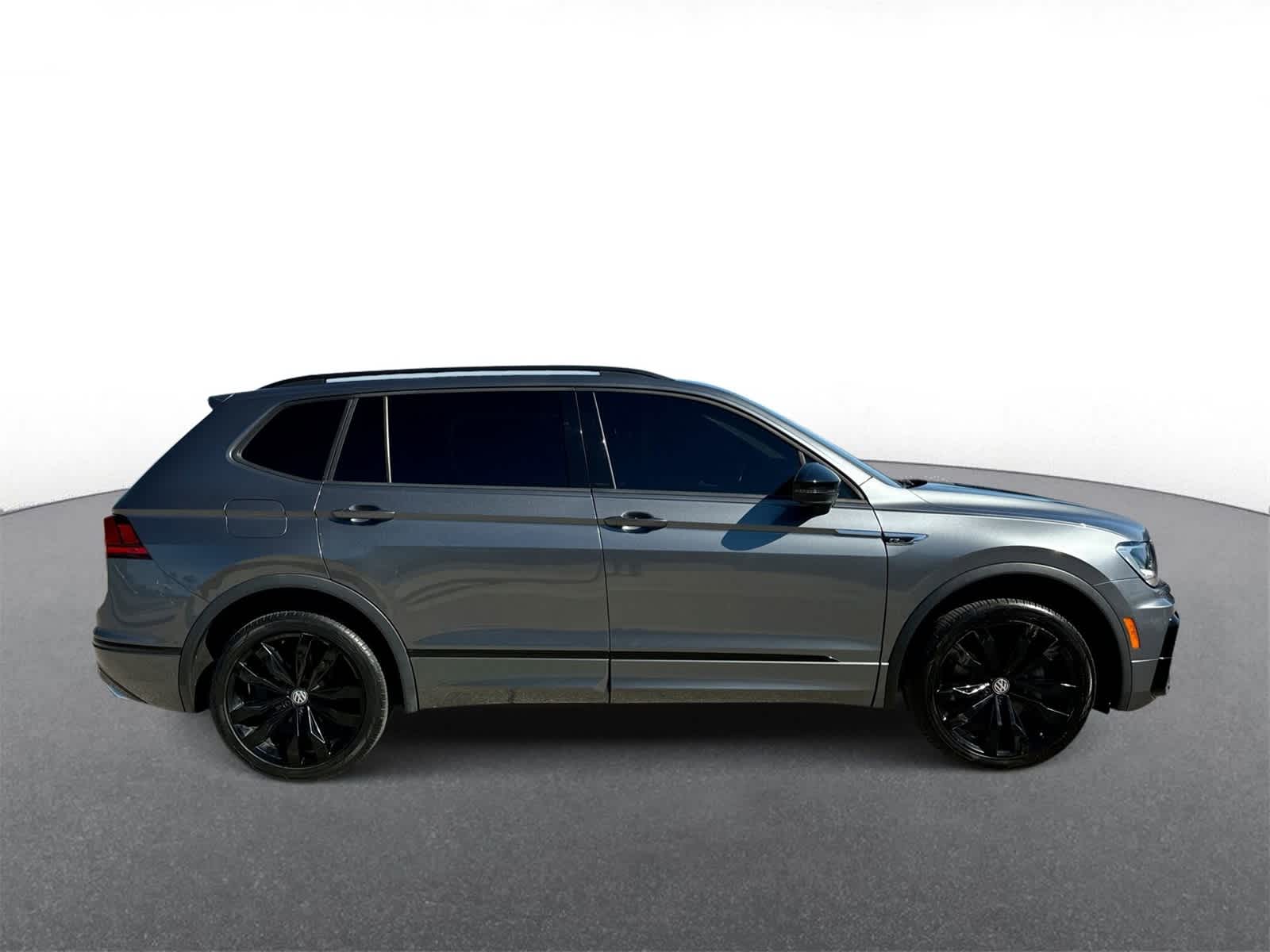 Thumbnail: 2021 Volkswagen Tiguan - 9