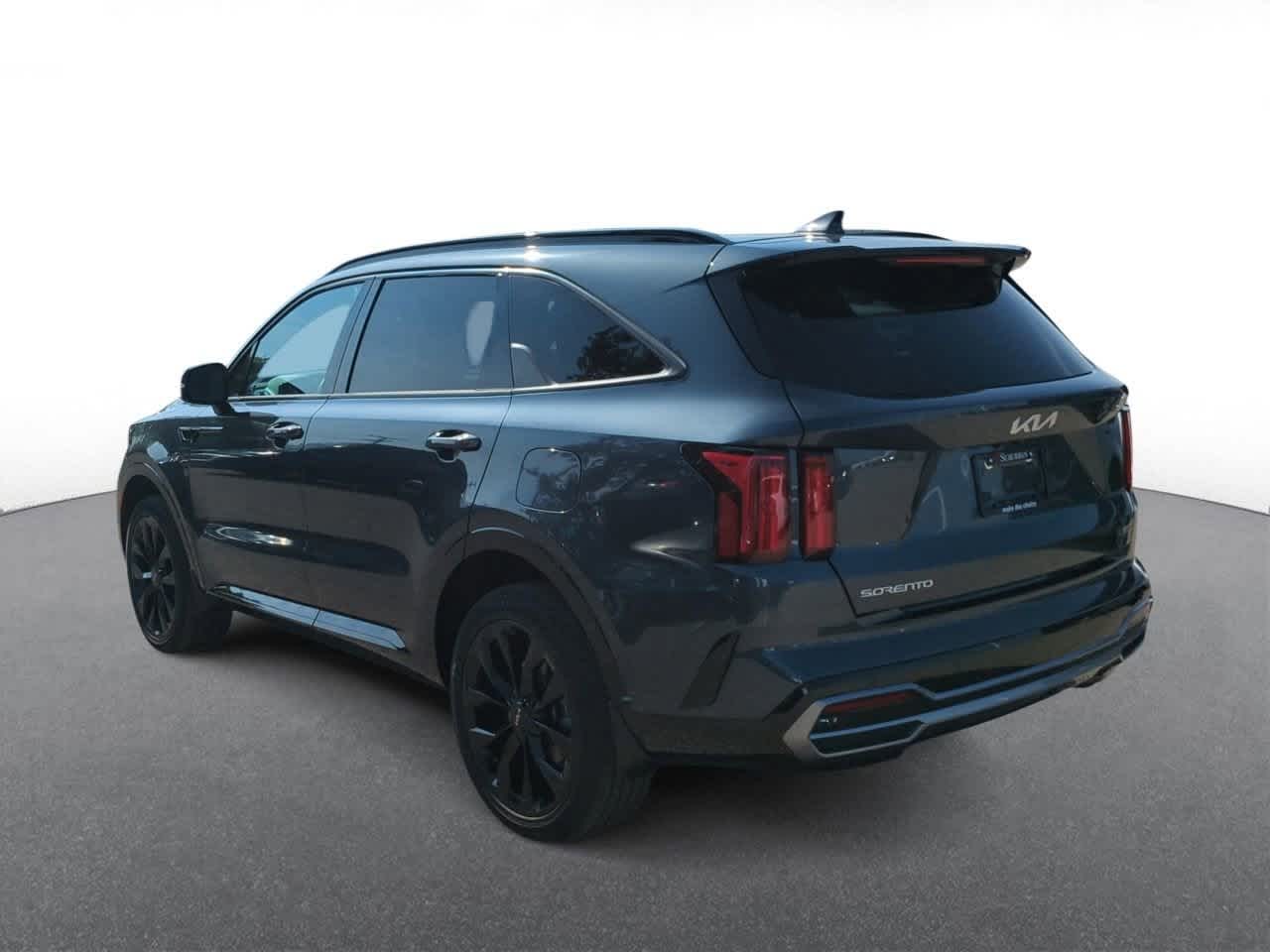 Thumbnail: 2023 Kia Sorento - 6