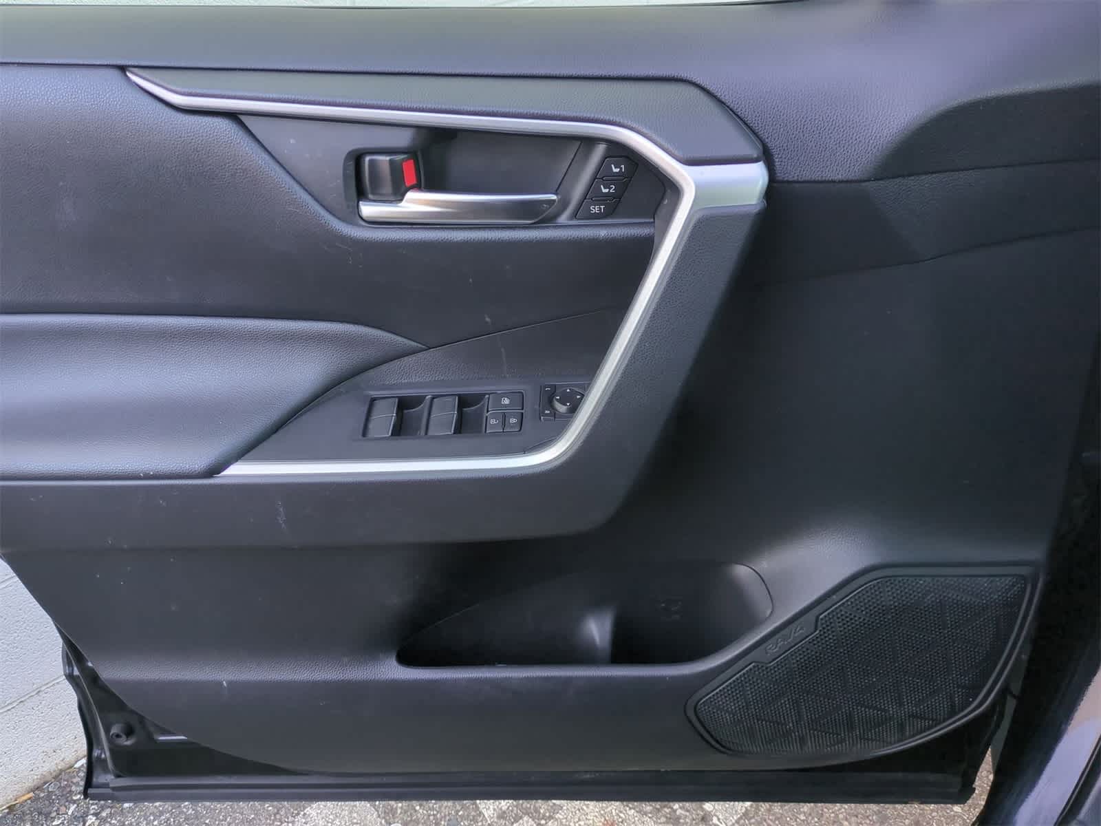 Thumbnail: 2019 Toyota RAV4 - 30