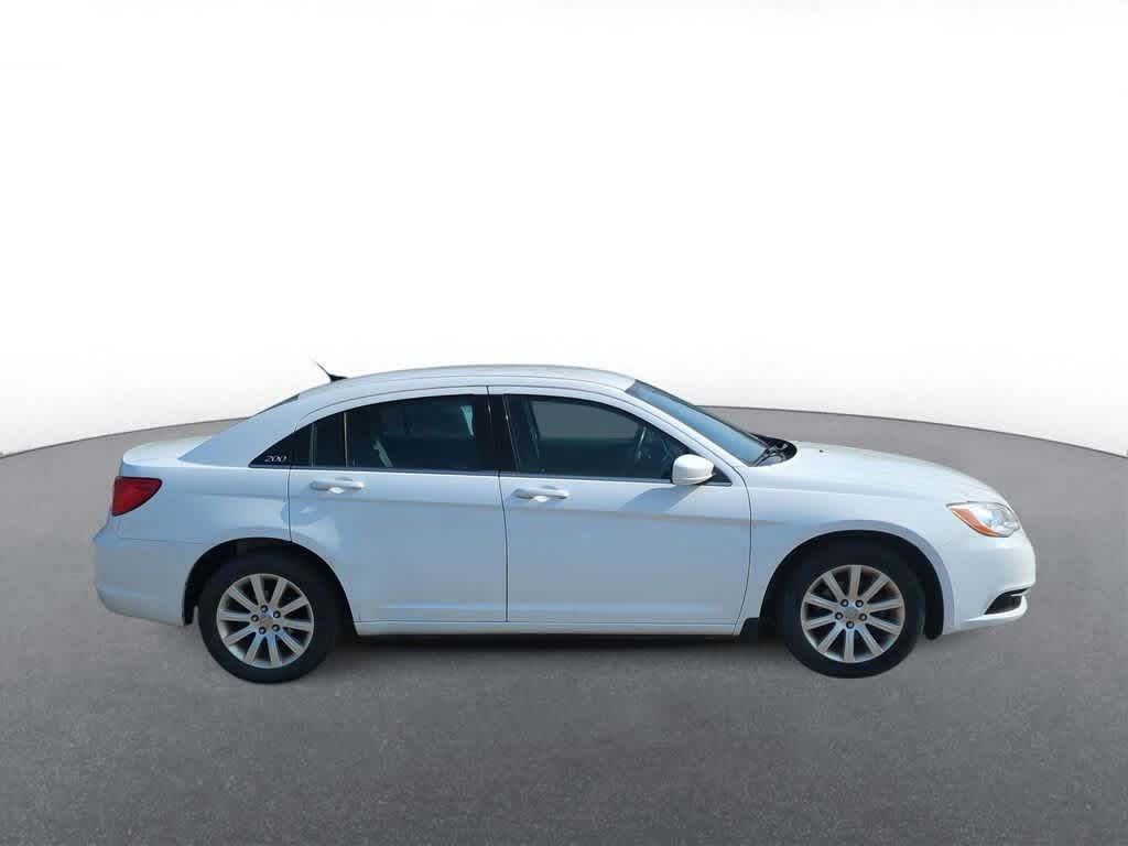 2012 Chrysler 200 Touring 9