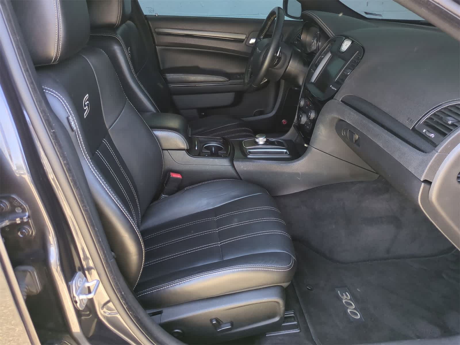 Thumbnail: 2015 Chrysler 300 - 18