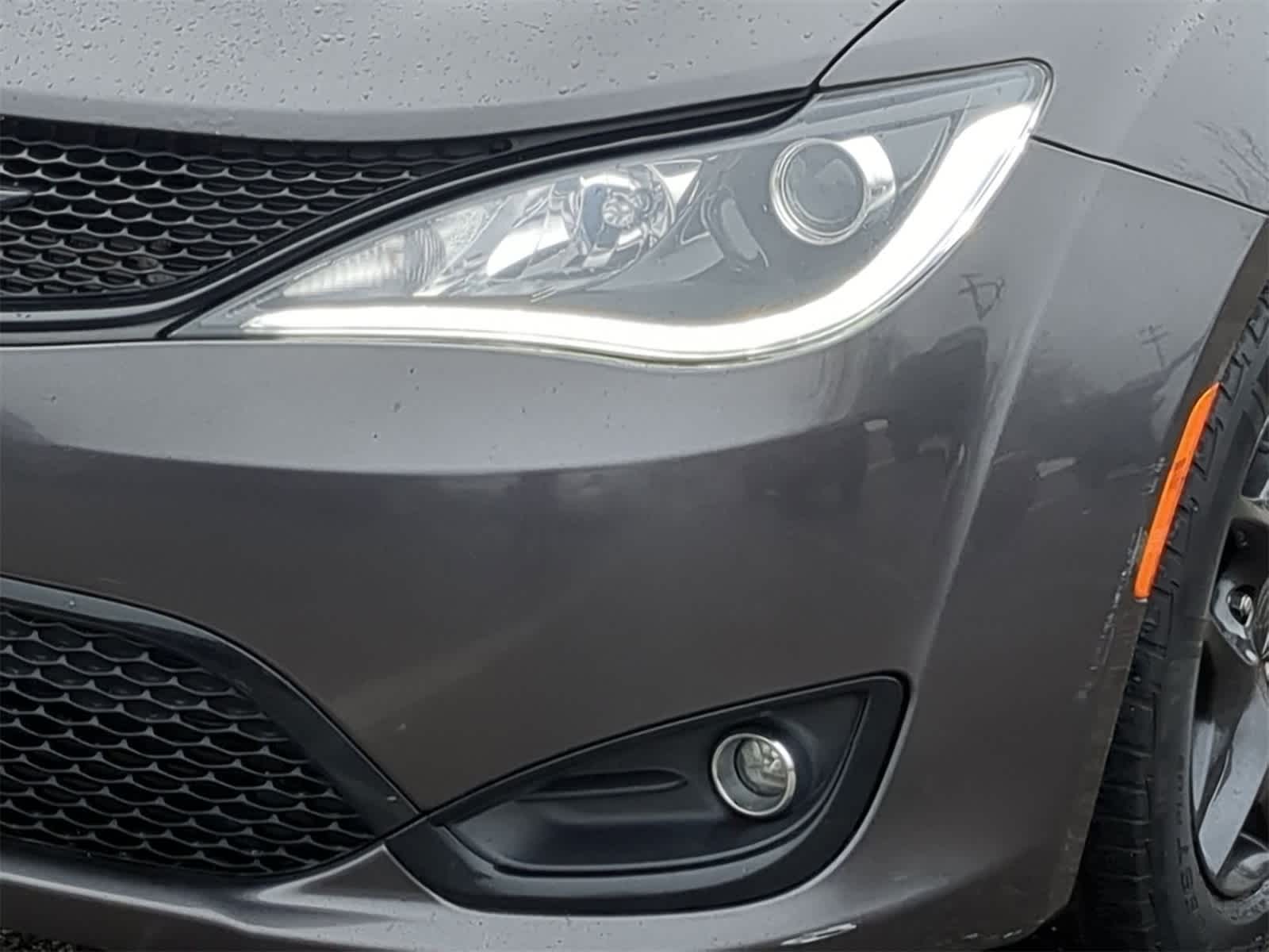 Thumbnail: 2019 Chrysler Pacifica - 18