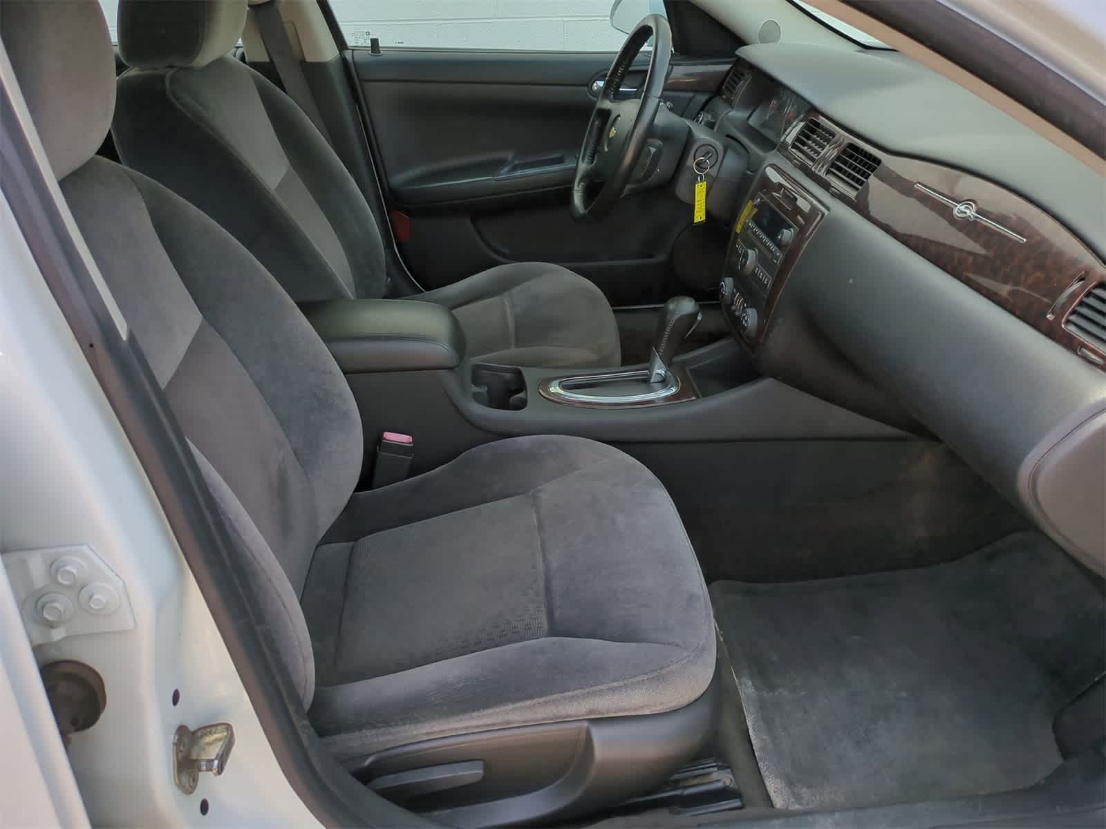 Thumbnail: 2014 Chevrolet Impala - 19