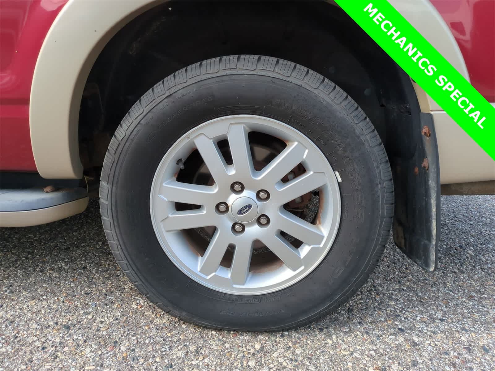 Thumbnail: 2010 Ford Explorer - 13