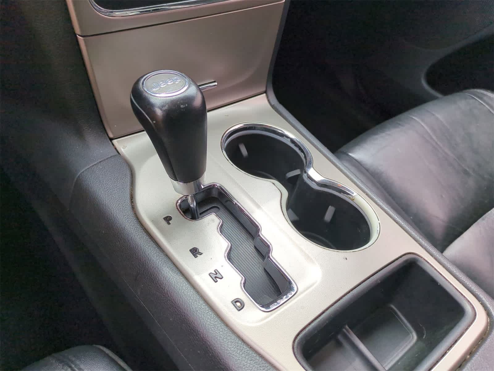Thumbnail: 2013 Jeep Grand Cherokee - 27