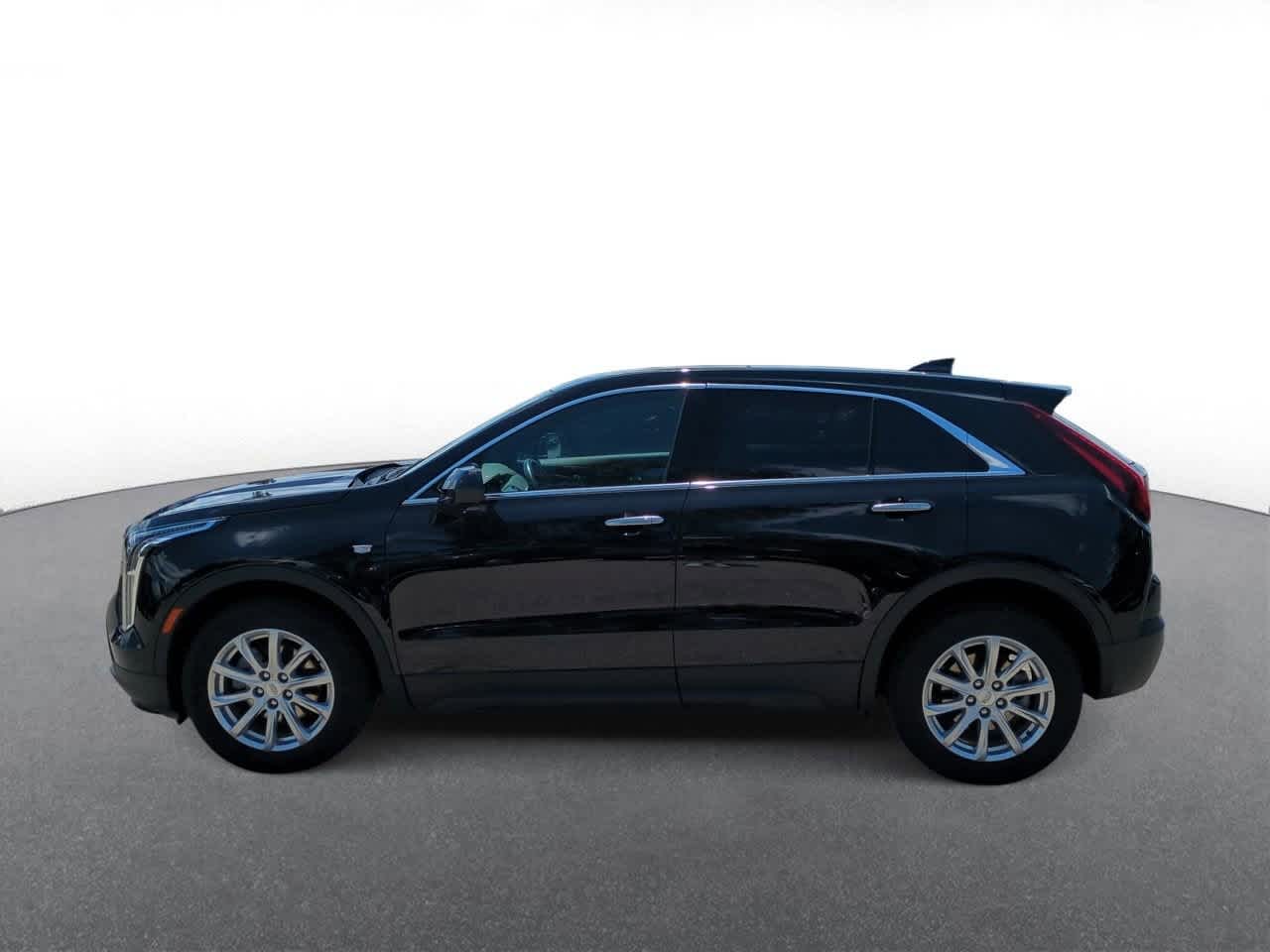 Thumbnail: 2023 Cadillac XT4 - 5