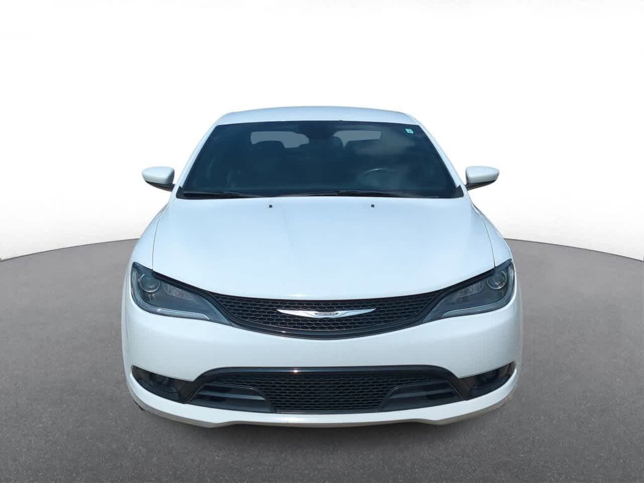 Thumbnail: 2016 Chrysler 200 - 3