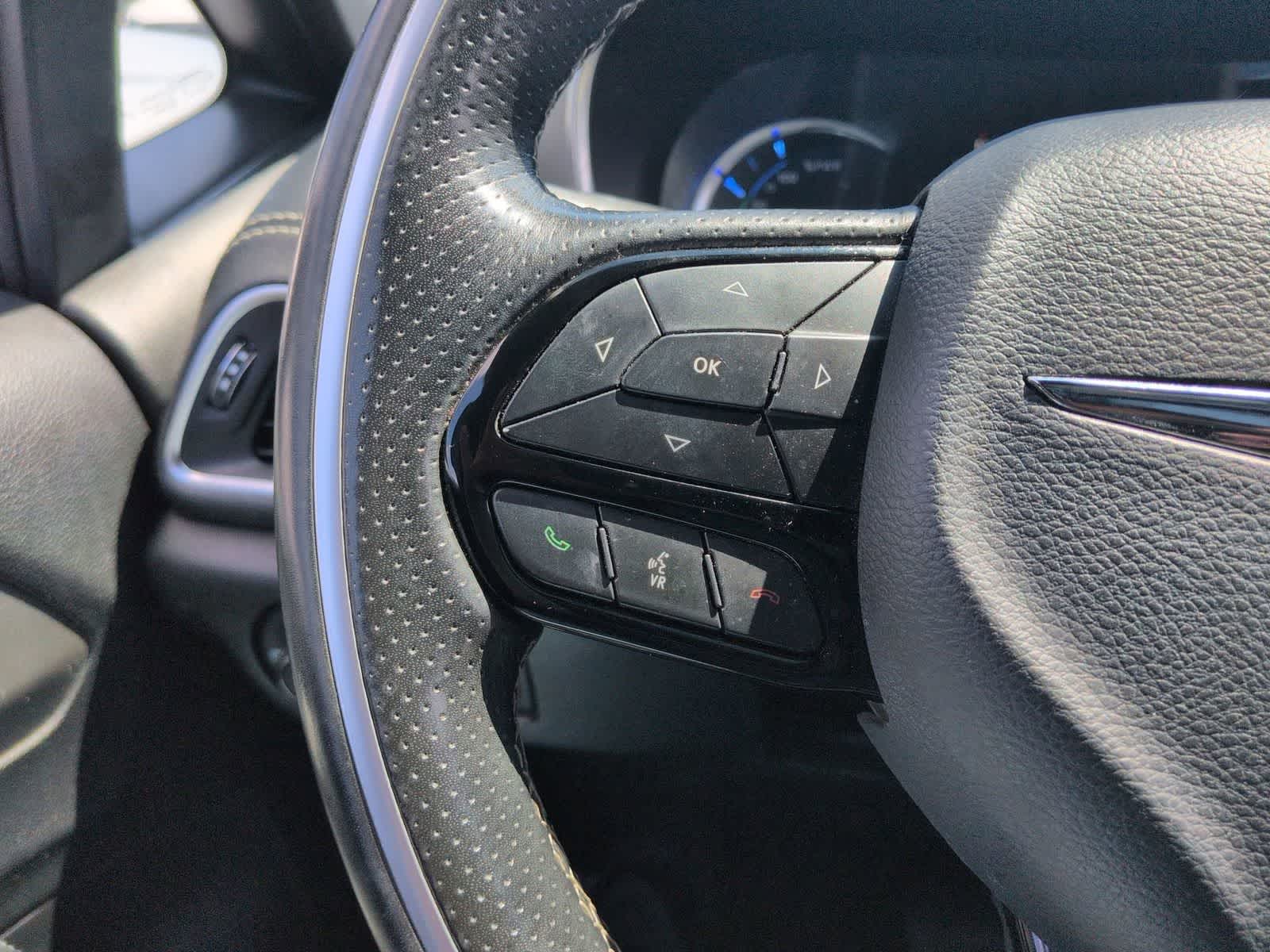 Thumbnail: 2021 Chrysler Pacifica - 26