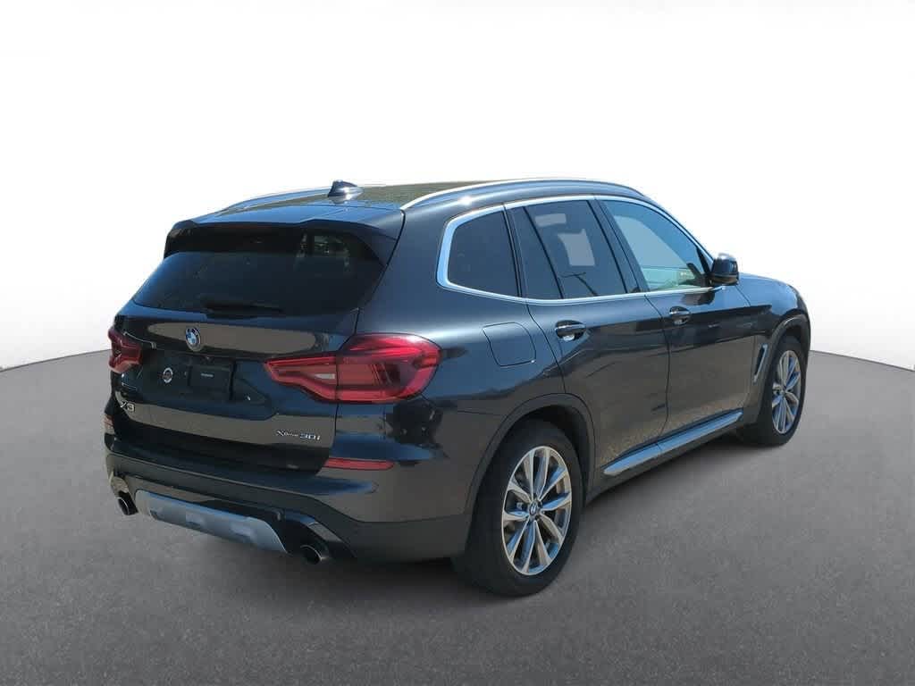 2018 BMW X3 xDrive30i 8