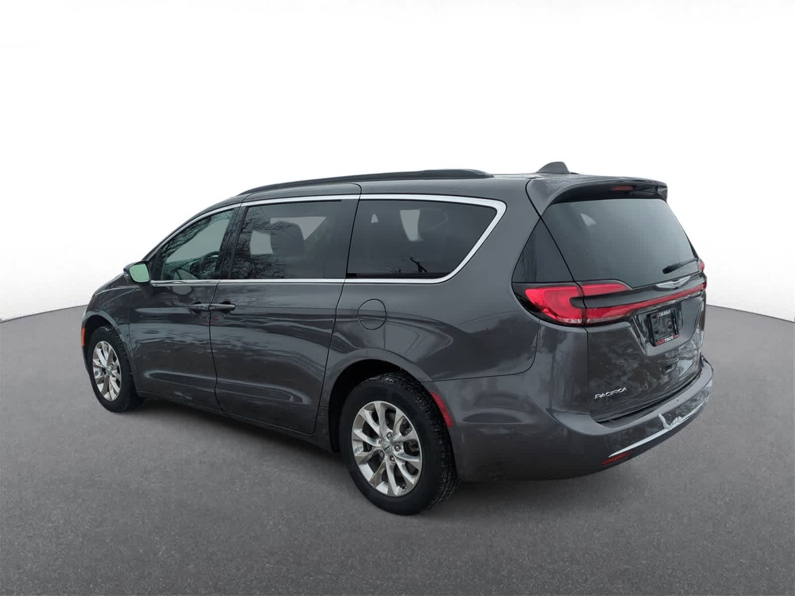 Thumbnail: 2022 Chrysler Pacifica - 6
