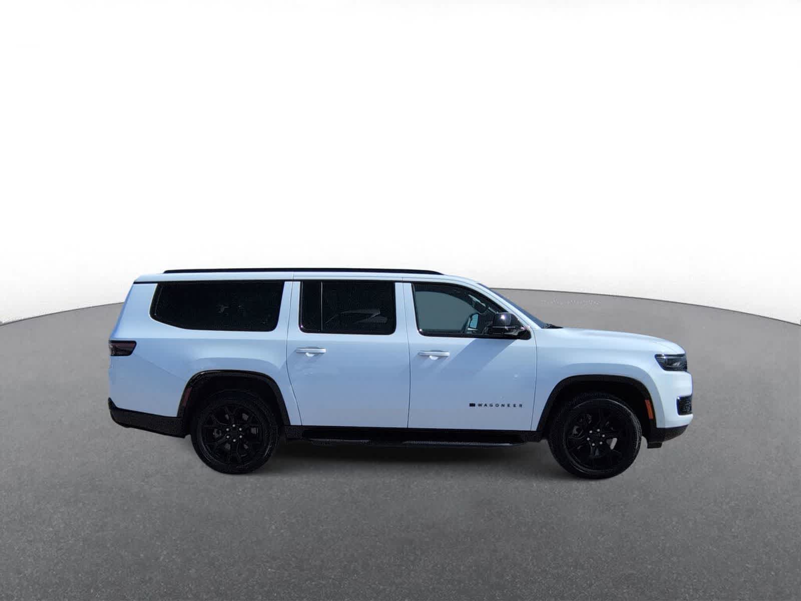 Thumbnail: 2024 Jeep Wagoneer - 9