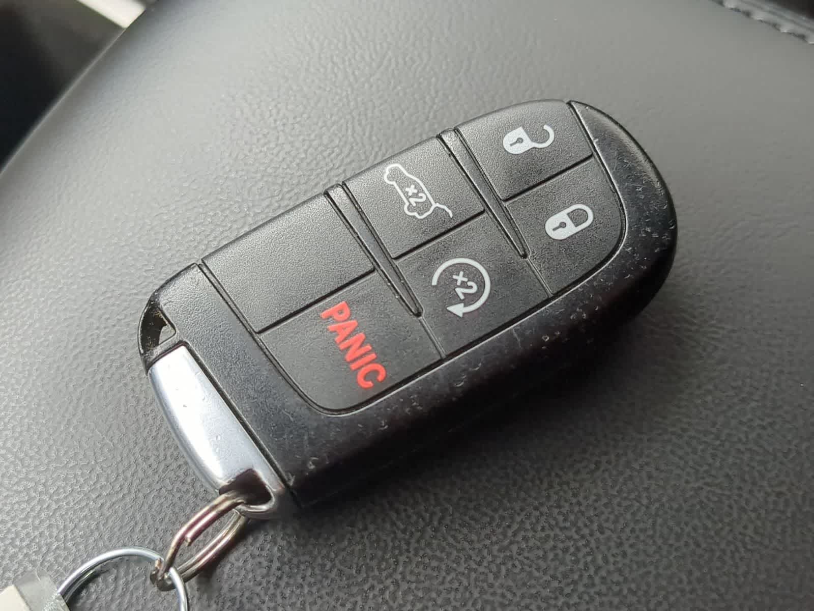 Thumbnail: 2020 Jeep Grand Cherokee - 32