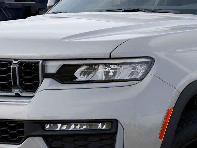Thumbnail: 2026 Jeep Grand Cherokee L - 10