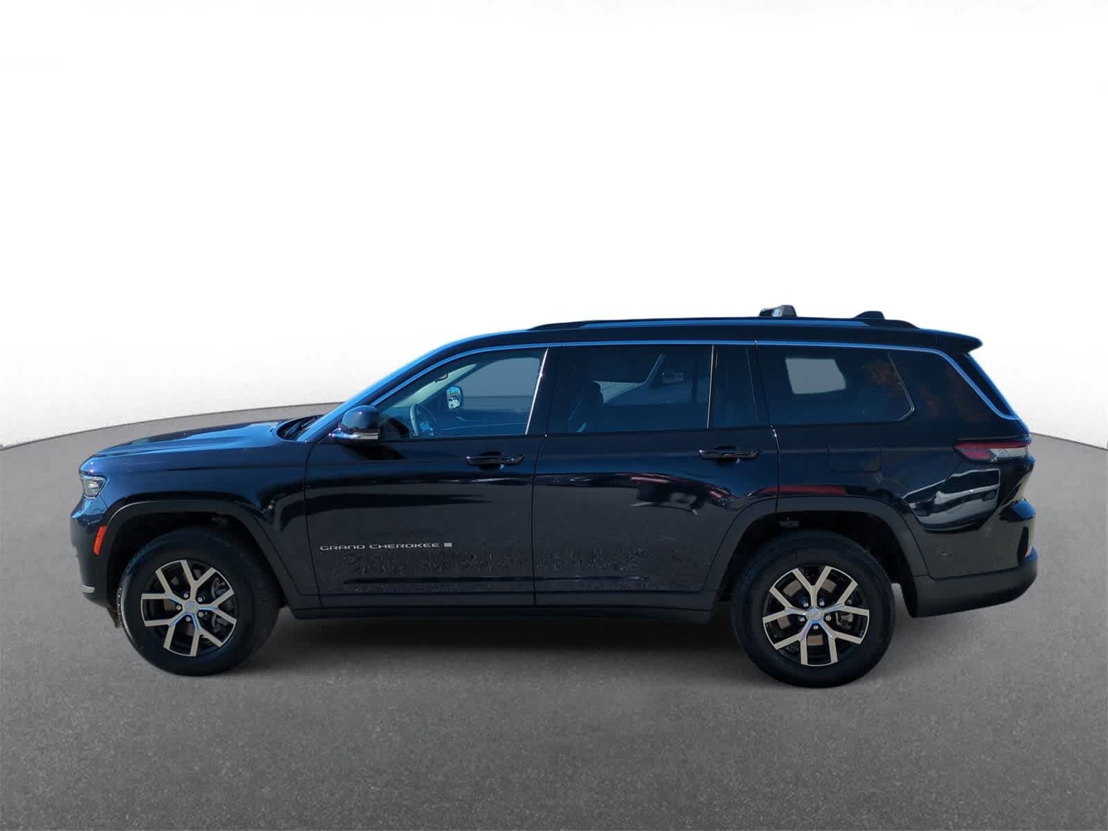 Thumbnail: 2023 Jeep Grand Cherokee L - 5