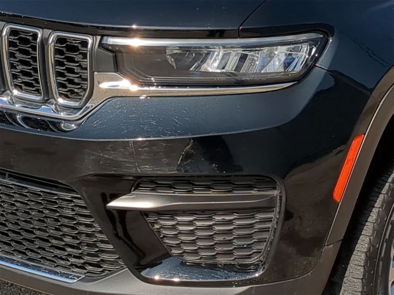 Thumbnail: 2023 Jeep Grand Cherokee - 18