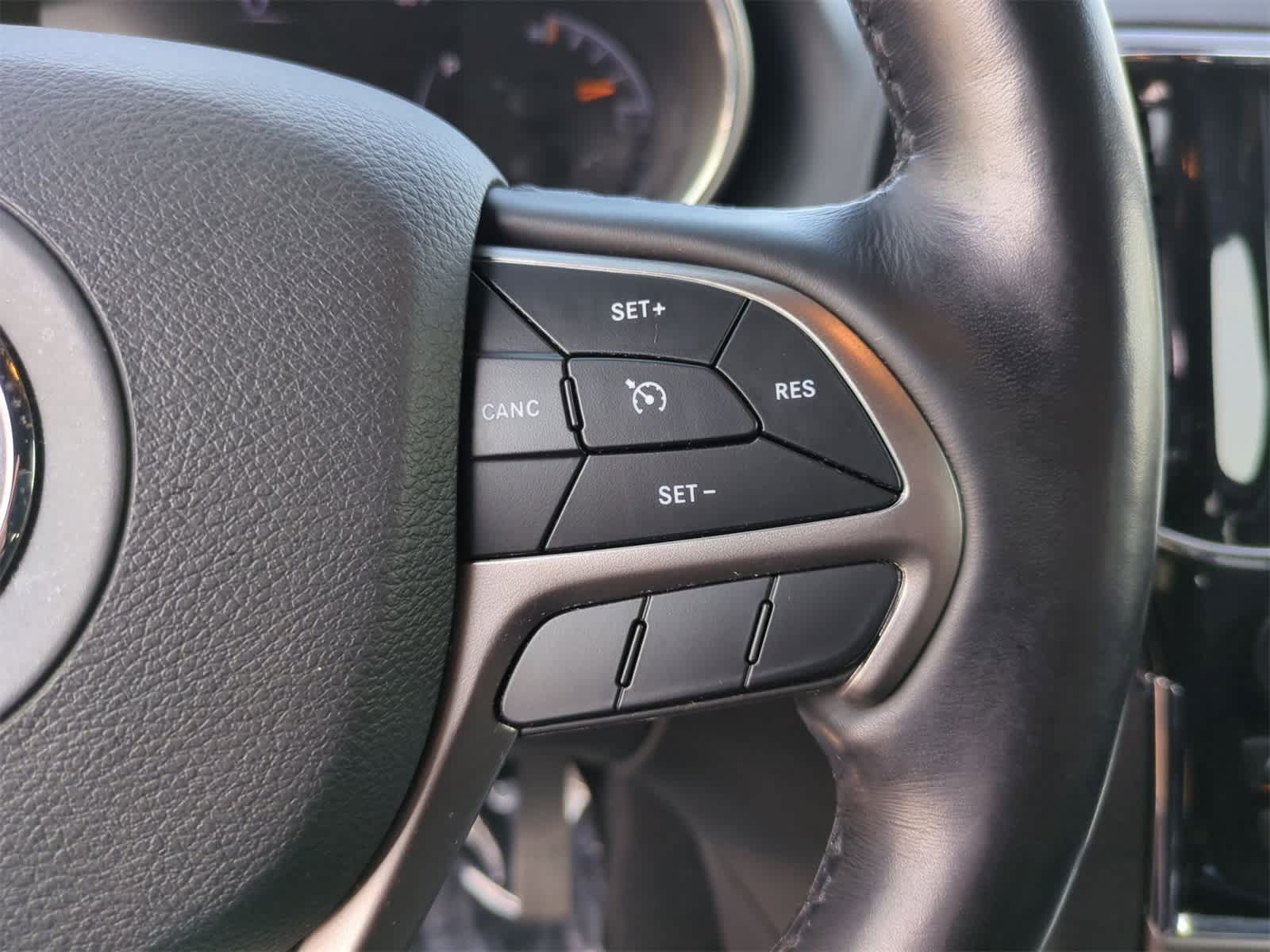 Thumbnail: 2021 Jeep Grand Cherokee - 23