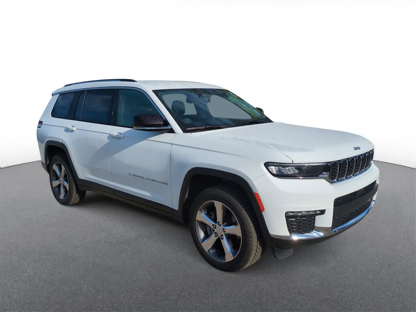 2022 Jeep Grand Cherokee Limited photo 2