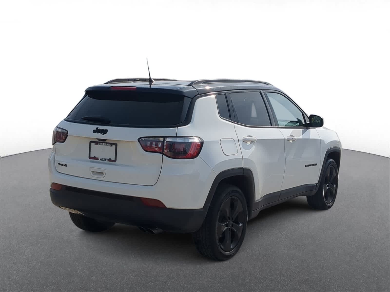 Thumbnail: 2018 Jeep Compass - 8