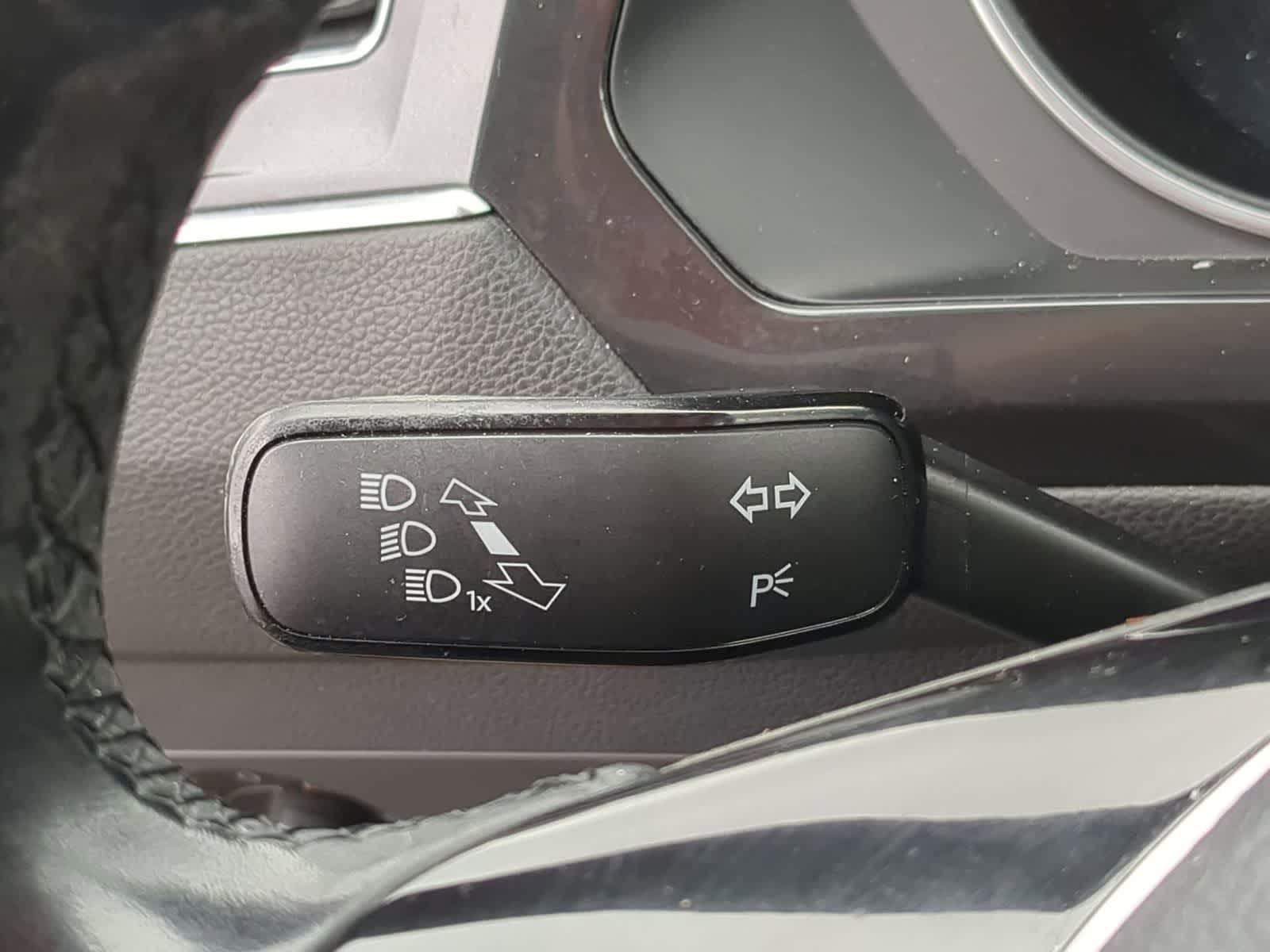 Thumbnail: 2018 Volkswagen Tiguan - 26