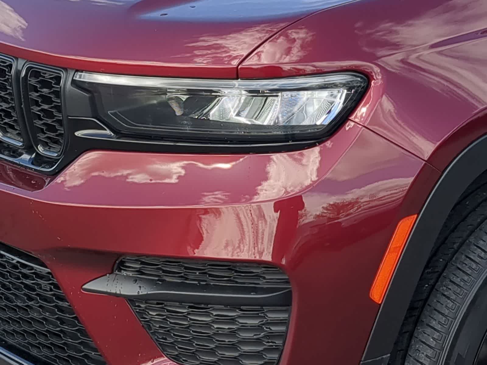 Thumbnail: 2023 Jeep Grand Cherokee - 11