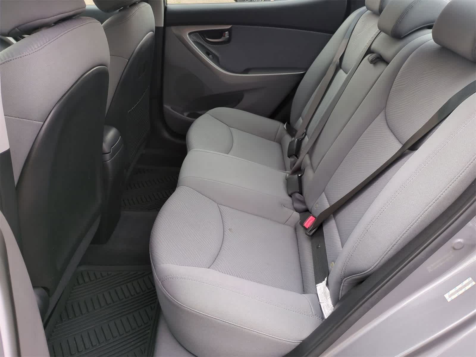 Thumbnail: 2011 Hyundai Elantra - 17