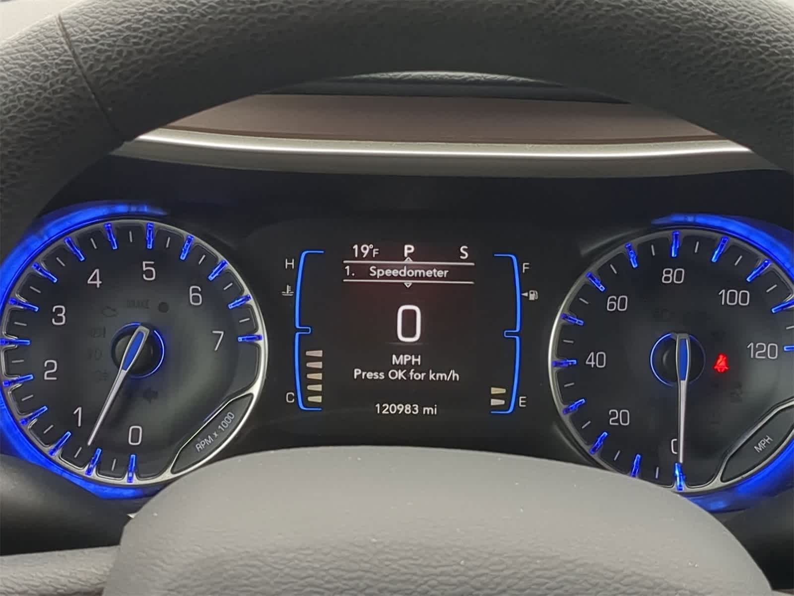 Thumbnail: 2017 Chrysler Pacifica - 40