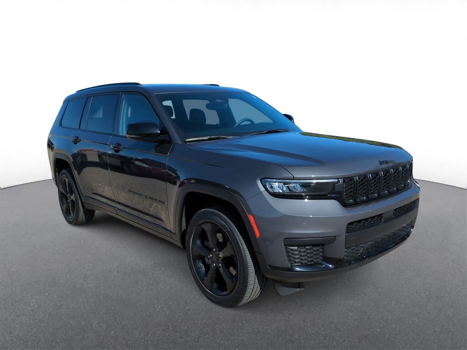 Thumbnail: 2023 Jeep Grand Cherokee L - 2