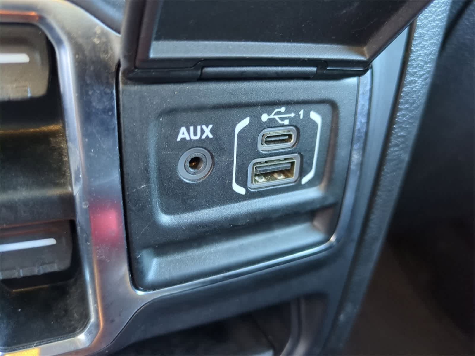 Thumbnail: 2022 Jeep Wrangler - 30