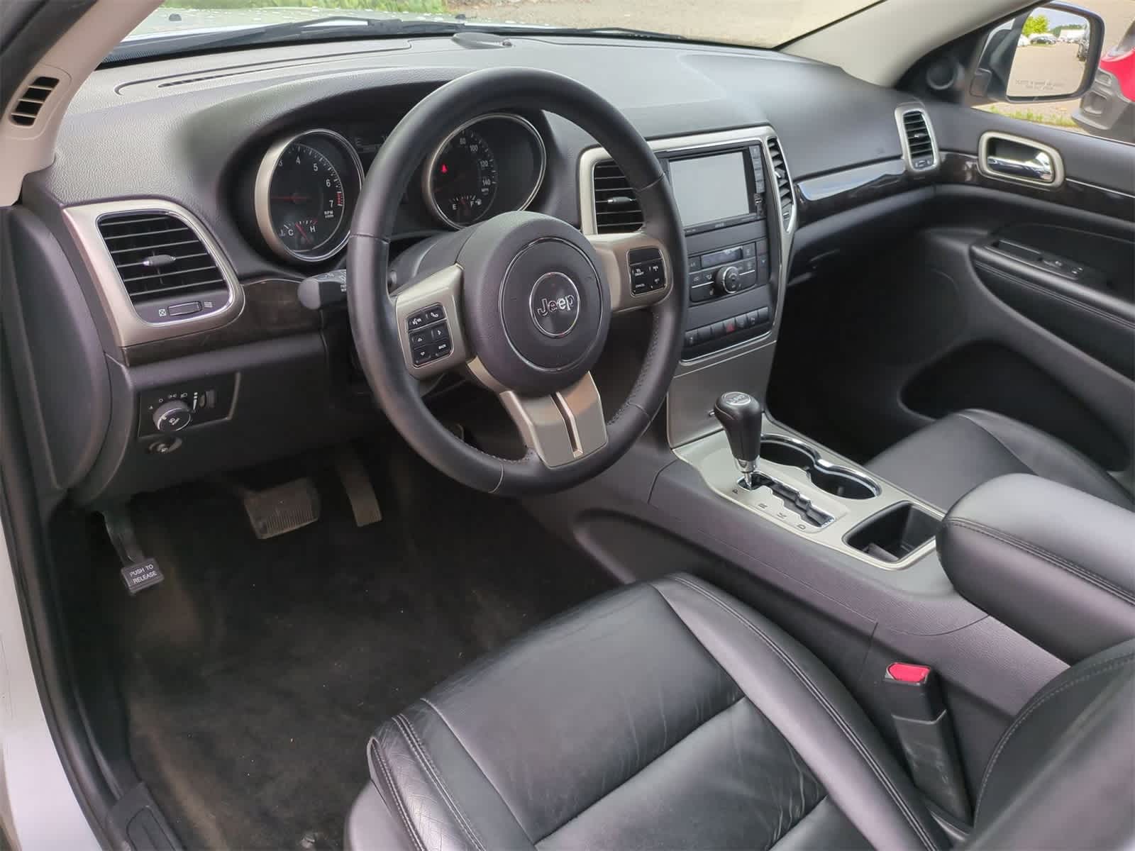 Thumbnail: 2011 Jeep Grand Cherokee - 10